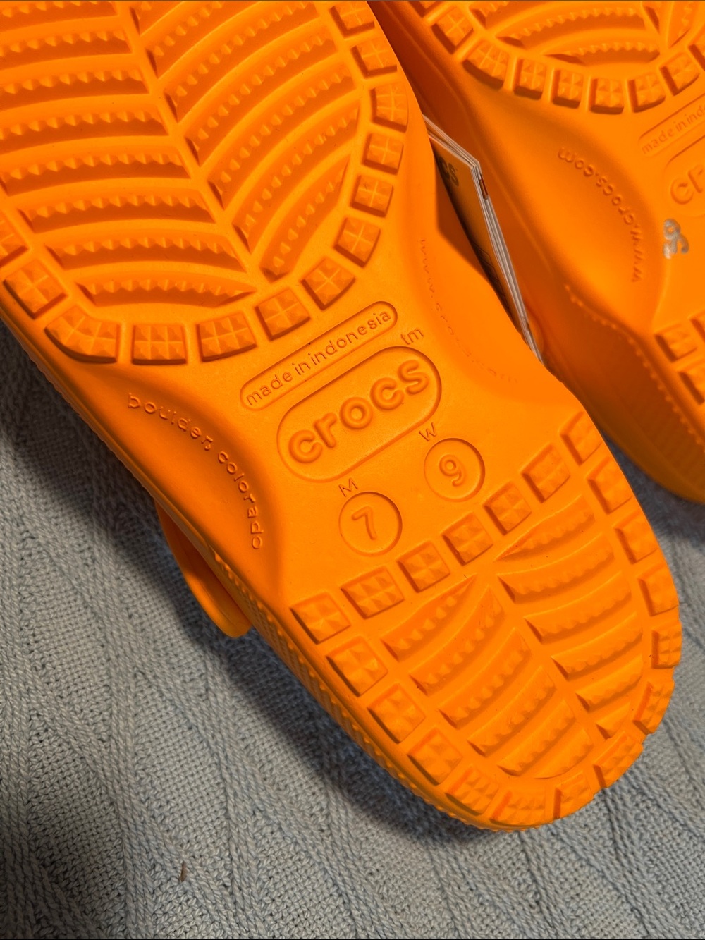 Crocs Orange - Picture 3 of 5